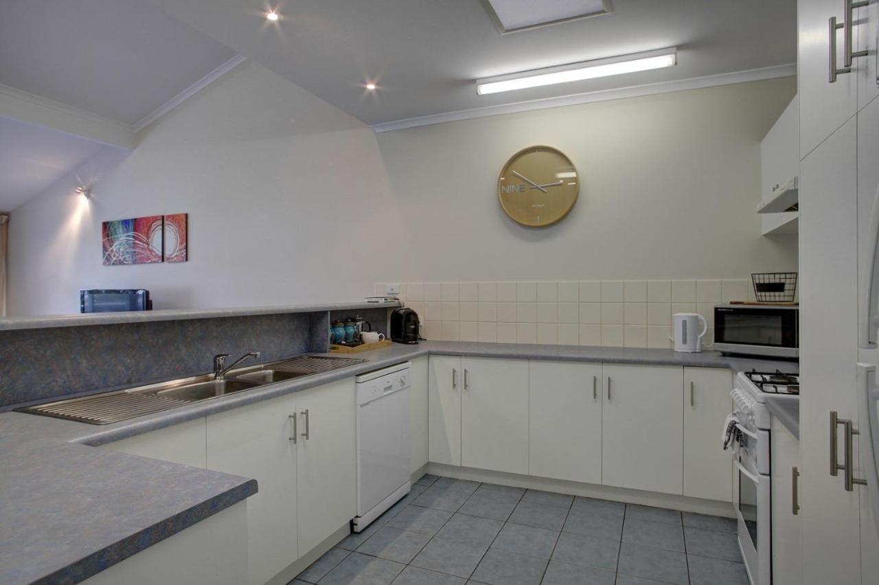 Port Lincoln Foreshore Apartments ภายนอก รูปภาพ